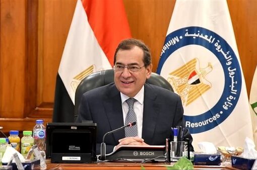 «الملا»: استراتيجية قطاع البترول تولى أهمية قصوى للمسئولية المجتمعية