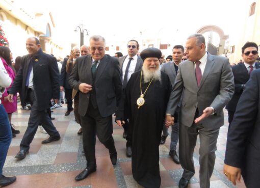 محافظ سوهاج يزور المطرانيات ويقدم التهنئة للأخوة الأقباط بمناسبة عيد الميلاد