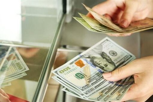 «الأهلي ومصر» للصرافة يجذبان 3 مليارات جنيه من العملة الأجنبية منذ 6 مارس