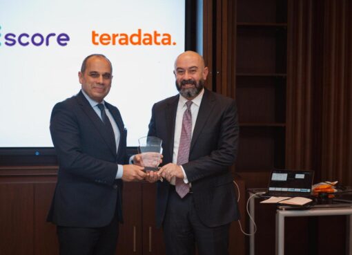 آي سكور تنتهي من بناء وتشغيل قاعدة البيانات المجمعة (Data warehouse) بالتعاون مع «تيراداتا» العالمية