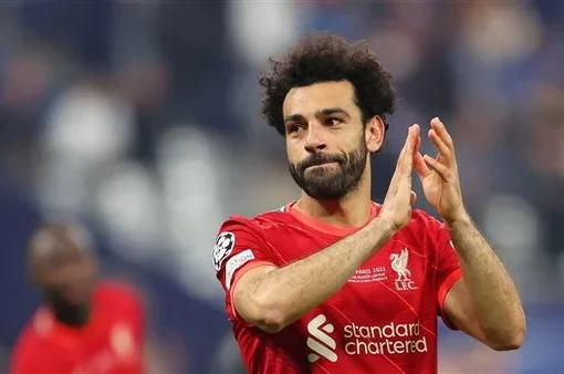 محمد صلاح يتأهل إلى التصفيات النهائية في جائزة جلوب سوكر 2024