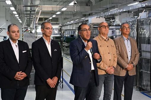 رئيس الوزراء: نستهدف تواجد 4 شركات هواتف ذكية عالمية للتصنيع في مصر