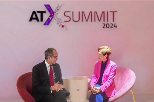 مصر وسنغافورة تبحثان تعزيز التعاون في مجالات التعهيد والذكاء الاصطناعى