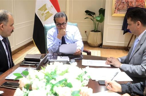 وزير الصحة يوجه بسرعة الانتهاء من ميكنة منظومة تراخيص المنشآت الطبية