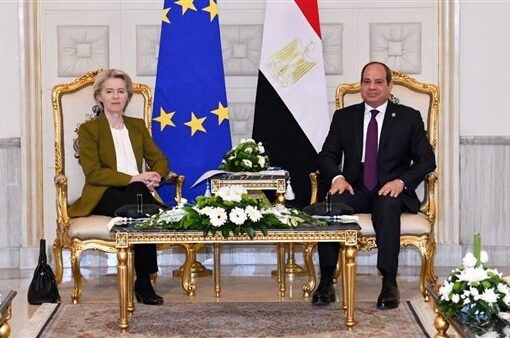 السيسي يؤكد خلال لقائه رئيسة المفوضية الأوروبية على ضرورة إنفاذ المساعدات الإغاثية لغزة
