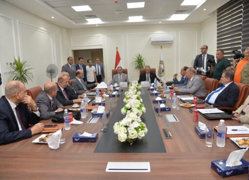 محافظ أسيوط يشارك فى الإجتماع الأول لمجلس أمناء جامعة أسيوط الأهلية