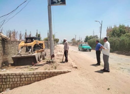 جهود الوحدة المحلية لمركز ومدينة سمسطا في ملفات النظافة والتعديات ومتابعة مستوى الخدمات المقدمة للمواطنين