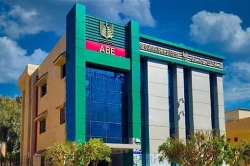 البنك الزراعي المصري يتيح فرصاً لتوظيف خريجي الدفعة الأولى للأكاديمية العربية للعلوم بالعلمين استمراراً للتعاون المتميز بين البنك والأكاديمية