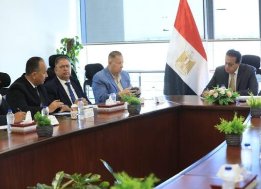 وزير الصحة يبحث مع الاتحاد المصري لجمعيات ومؤسسات المستثمرين تعزيز سبل التعاون في القطاع الصحي