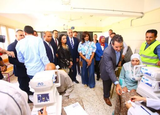 وزيرا التضامن الاجتماعي والعمل ومحافظ الغربية يتفقدون القافلة الطبية المتكاملة للكشف على أهالى حنون بـ«زفتى»