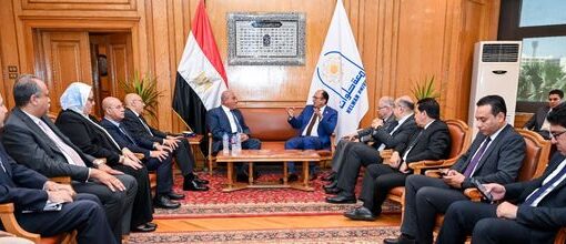 رئيس الهيئة العربية للتصنيع ورئيس جامعة حلوان يبحثان سبل تنفيذ المشروعات البحثية
