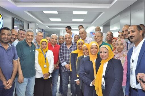 وزير الكهرباء يفتتح مركز خدمة العملاء بمدينة أسوان