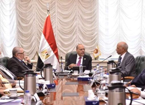 وزير العمل يترأس مجلس إدارة صندوق إعانات الطوارئ للعمال ..