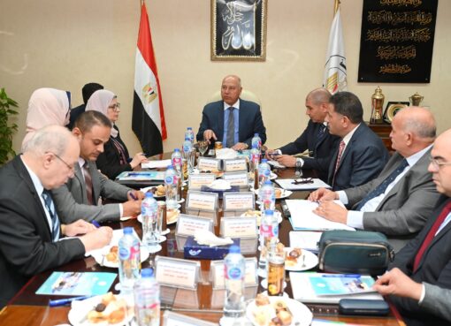 وزير الصناعة والنقل يترأس اجتماع مجلس إدارة الهيئة العامة لتنفيذ المشروعات الصناعية والتعدينية