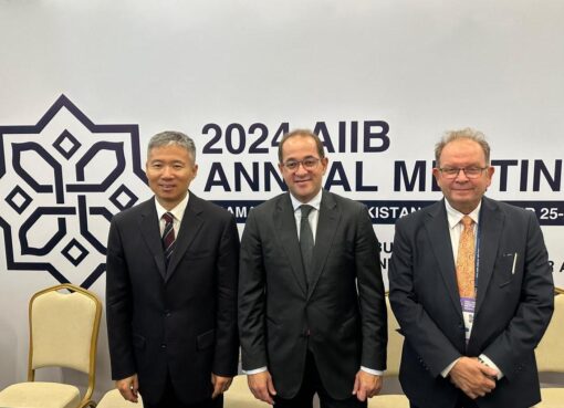 وزير المالية.. فى لقائه مع الرئيس التنفيذي لمركز التعاون متعدد الأطراف لتمويل التنمية بالصين على هامش اجتماعات البنك الآسيوي بأوزبكستان: