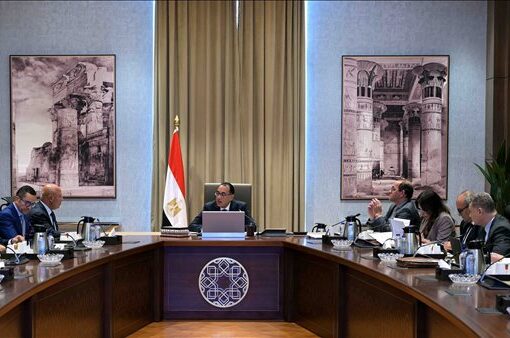 رئيس الوزراء يشدد على ضرورة الالتزام بسداد مستحقات المصدرين في المواعيد المحددة