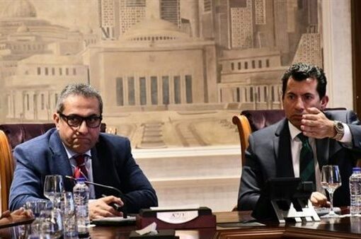 وزير الرياضة يتابع آخر استعدادات النسخة التاسعة لماراثون زايد الخيري