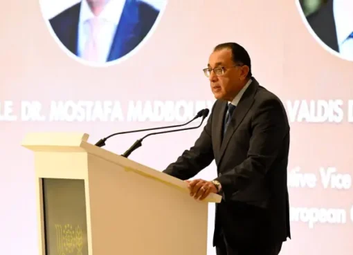 رئيس الوزراء: قائمة الطروحات في 2025 تتضمن حصصاً من بنكي القاهرة والإسكندرية
