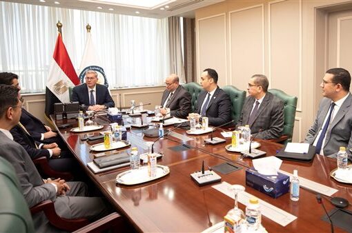 مجموعة القحطاني السعودية تدرس الاستثمار بأنشطة البترول والغاز في مصر