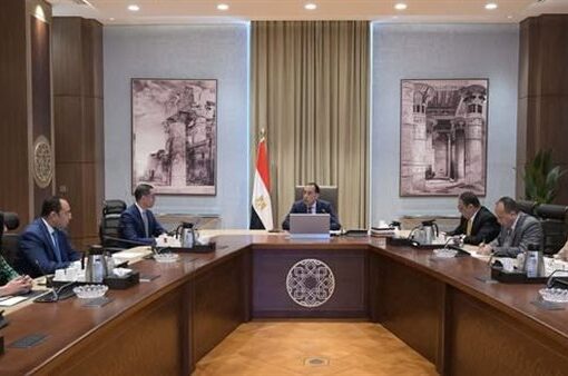 رئيس الوزراء يوجه بوضع مخطط تفصيلي لطرح شركات القوات المسلحة
