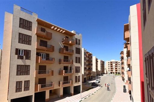 وزير الإسكان يُعلن طرح وحدات إدارية للبيع بمدينة الخارجة في الوادي الجديد