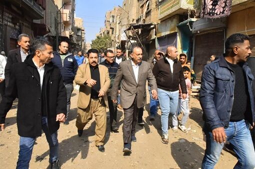 محافظ أسيوط يتفقد أعمال توسعة وتركيب بلاط الإنترلوك بشارع البستان وتفرعاته بمدينة منفلوط