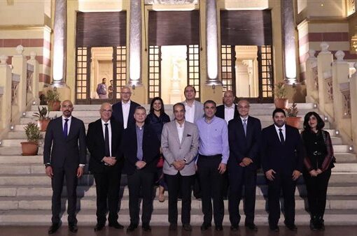 وزير الاتصالات يتابع جهود تنمية صناعة التعهيد وتعزيز نمو الصادرات الرقمية