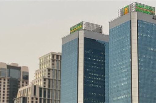 البنك الأهلي المصري يطلق بطاقة فيزا الائتمانية بالدولار