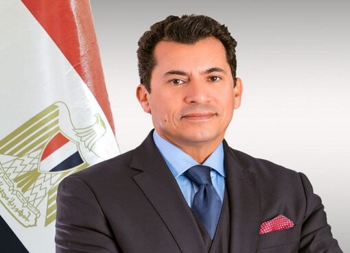 وزير الرياضة يُشيد بتنظيم البطولة الأفريقية للشطرنج ويعد بحضور حفل الختام