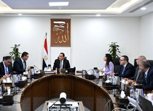 رئيس الوزراء يتابع مع وزير الإسكان موقف “سكن لكل المصريين” ومبادرة “بيتك في مصر” المقرر طرحها للمصريين بالخارج