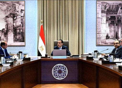 رئيس الوزراء يستعرض جهود تجهيز الشركات الحكومية للطرح في البورصة