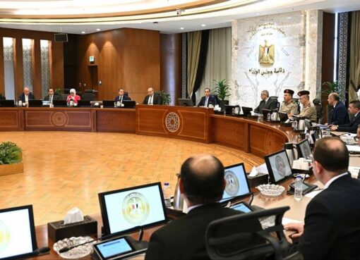 رئيس الوزراء يُتابع مشروعات تطوير البُنى التحتية وأنظمة التأمين بالمطارات المصرية